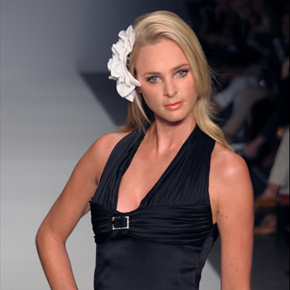Monique Collignon – Amsterdam International Fashion Week S/S 2011 Monique Collignon – Amsterdam International Fashion Week S/S 2011