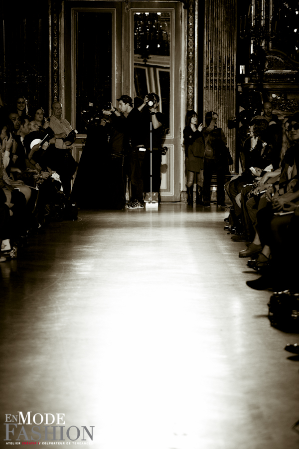 Les coulisses du défilé Lie Sang Bong - Fashion Week Paris