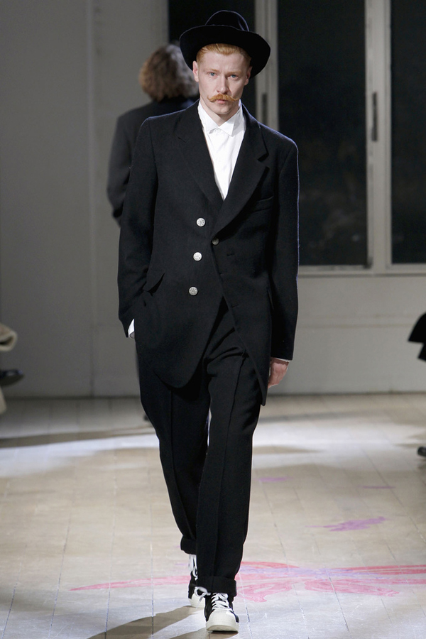 Yohji Yamamoto - Automne Hiver 2011-2012