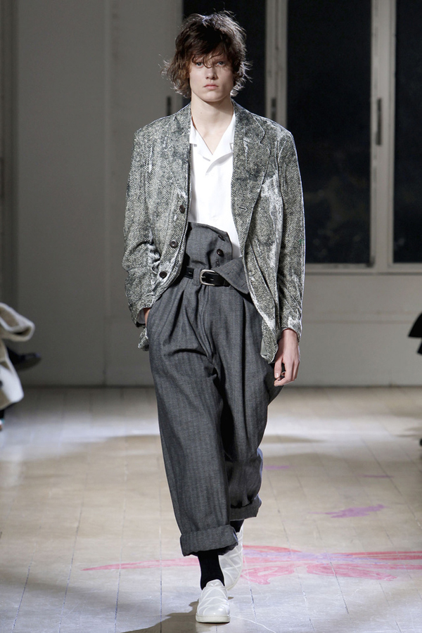 Yohji Yamamoto - Automne Hiver 2011-2012