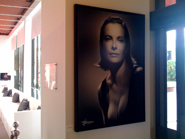 Cannes, vers 10h - Le Studio Harcourt et En Mode Fashion sintalle à Cannes